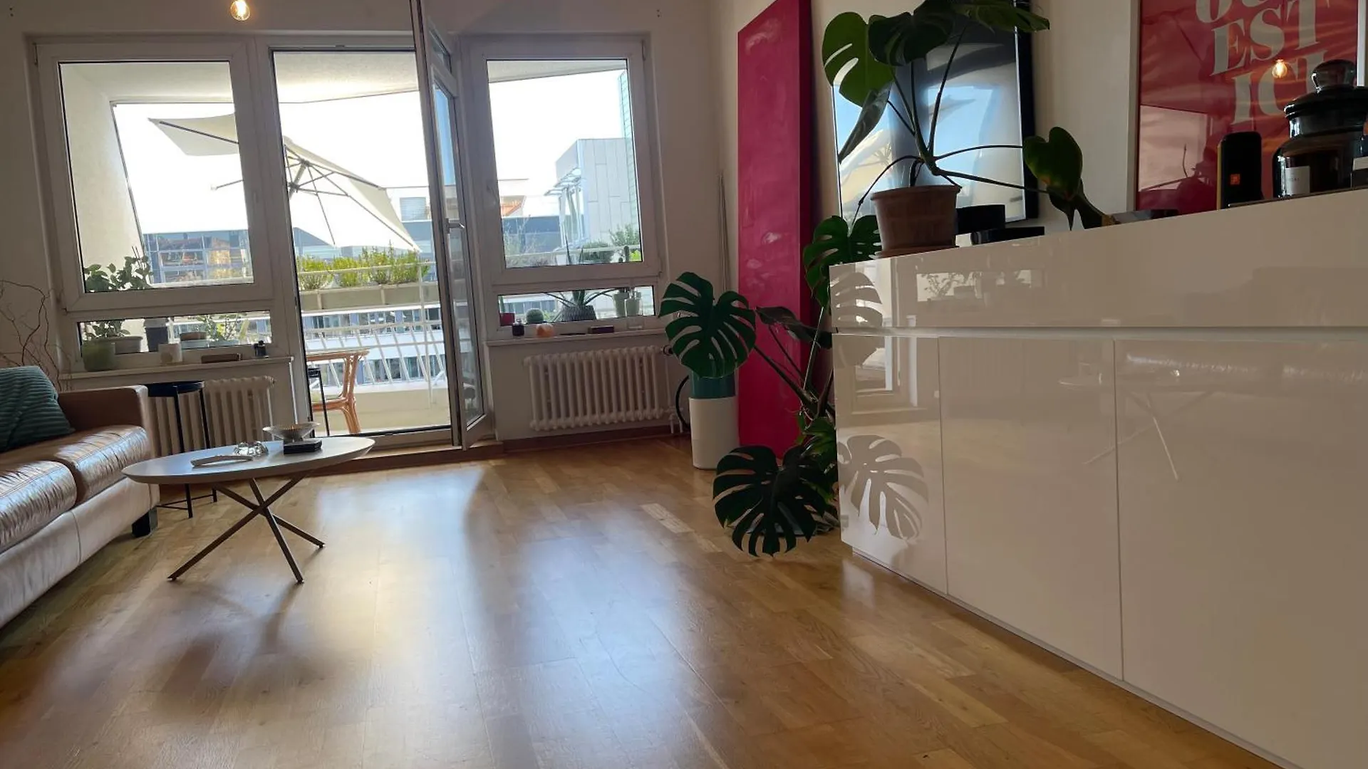 Checkpoint Charlie Apartment Berlin